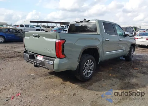 2026 Toyota Tundra 1794 Edition Crewmax 5.5' Bed z USA, uszkodzony, nr VIN 5TFMA5DBXTX360461